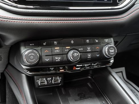 Used 2023 Dodge Durango R/T w/ Blacktop Package AWD/4WD image 22