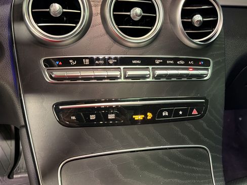 Used 2020 Mercedes-Benz GLC 300 image 26