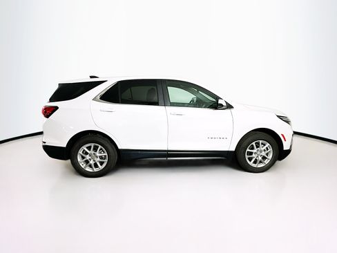 Used 2024 Chevrolet Equinox LT AWD/4WD image 10