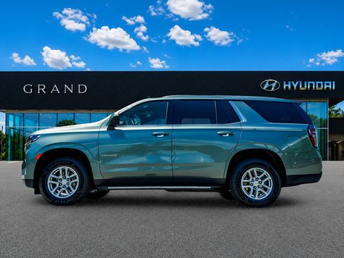 Used 2024 Chevrolet Tahoe LT AWD/4WD image 2