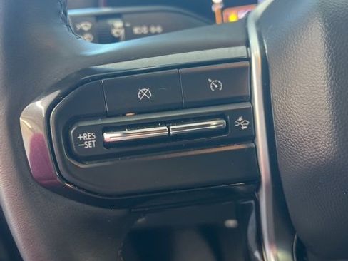 Used 2023 Chevrolet Colorado LT w/ LT Convenience Package III image 18