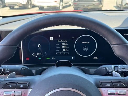 Used 2025 Hyundai Tucson Limited image 19