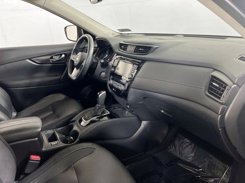 Used 2020 Nissan Rogue SL w/ Premium Package image 29