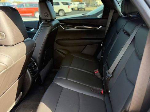 Used 2022 Cadillac XT5 Premium Luxury image 36