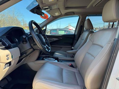 Used 2021 Honda Pilot Touring image 13