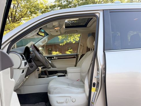 Used 2012 Lexus GX 460 w/ Comfort Plus Pkg AWD/4WD image 3