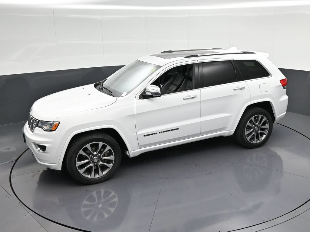 Used 2017 Jeep Grand Cherokee Overland w/ Jeep Active Safety Group RWD image 25