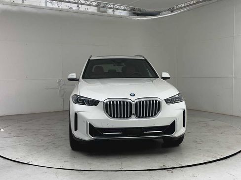 Used 2024 BMW X5 xDrive40i w/ Premium Package AWD/4WD image 7