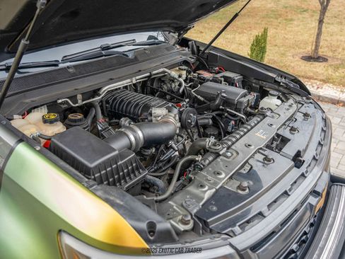 Used 2017 Chevrolet Colorado ZR2 w/ LPO, Premium Interior Package image 16