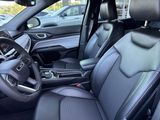 Used 2024 Jeep Compass Latitude image 4