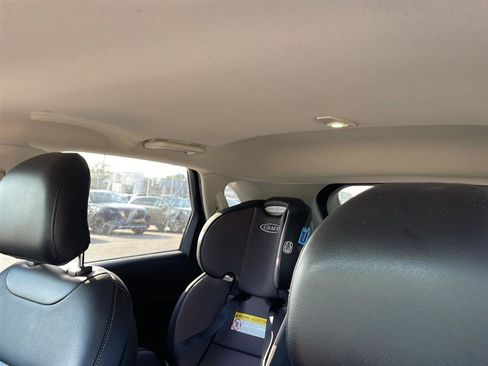 Used 2015 Ford Edge SEL w/ Equipment Group 201A AWD/4WD image 10