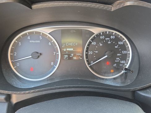 Used 2025 Nissan Versa S w/ Trunk Package FWD image 15
