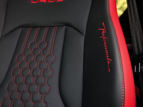Used 2024 Lamborghini Urus Performante image 49