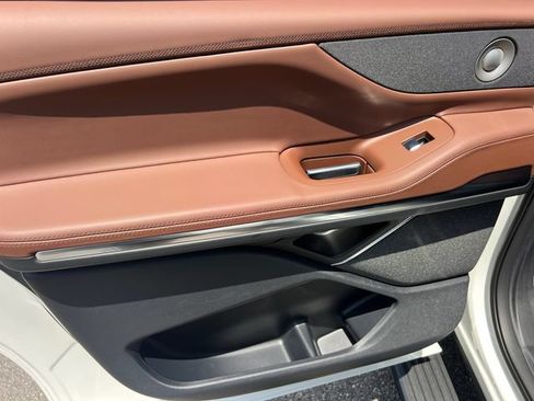 New 2027 Lincoln Navigator L Reserve AWD/4WD image 16