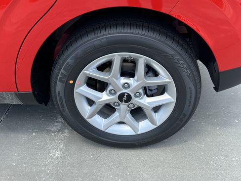 New 2025 Kia Soul LX w/ LX Technology Package image 10