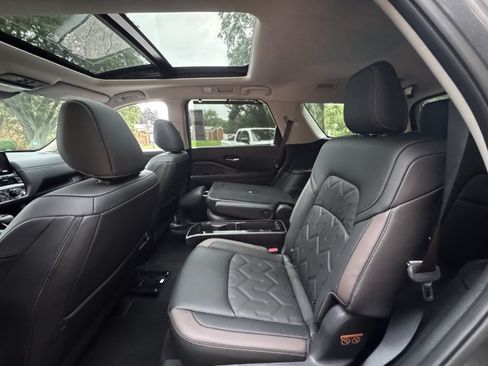 New 2026 Nissan Pathfinder Platinum AWD/4WD image 26