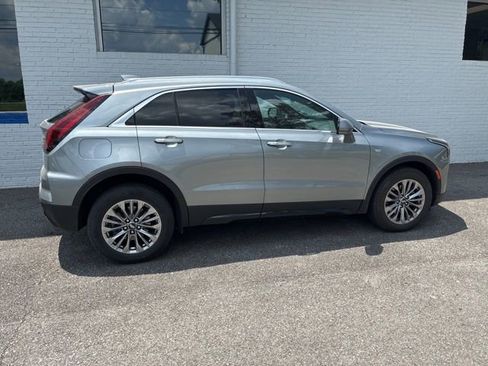 Used 2024 Cadillac XT4 Premium Luxury FWD image 11