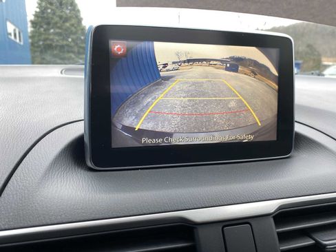 Used 2015 MAZDA MAZDA3 i Grand Touring image 32