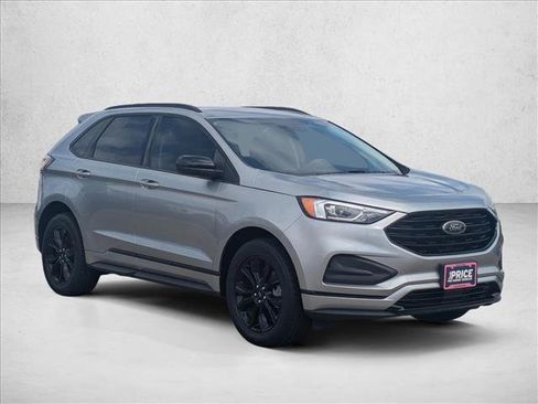 Used 2024 Ford Edge SE w/ Black Appearance Package AWD/4WD image 3