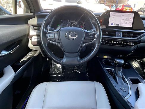 Used 2024 Lexus UX 250h FWD image 5