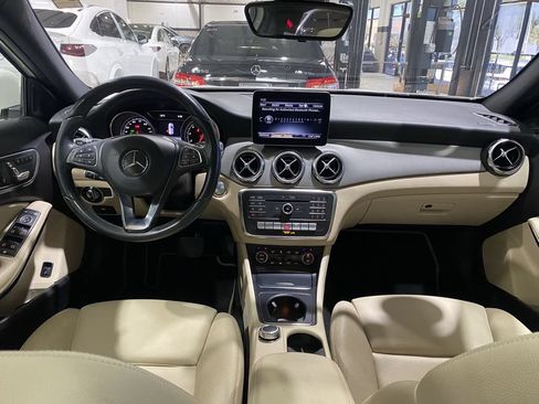 Used 2018 Mercedes-Benz GLA 250 image 2