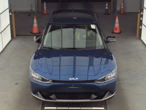 Used 2024 Kia EV6 Wind w/ Wind Technology Package AWD/4WD image 3