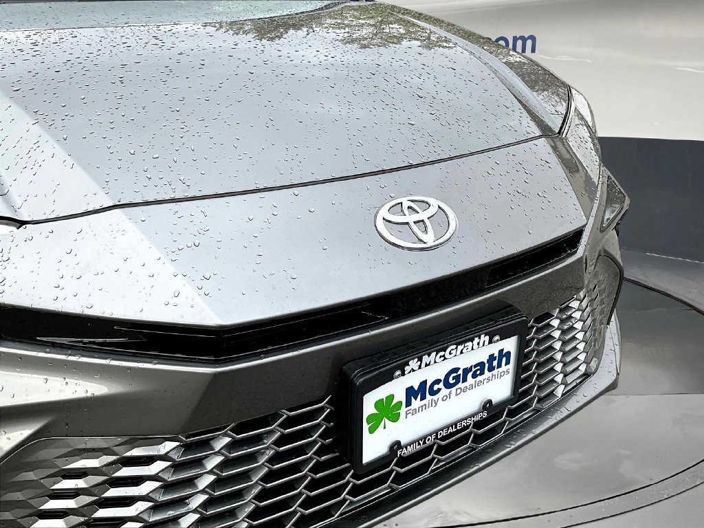 Used 2025 Toyota Camry XSE FWD image 35