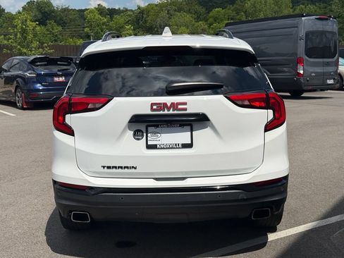 Used 2020 GMC Terrain SLT w/ Preferred Package FWD image 9