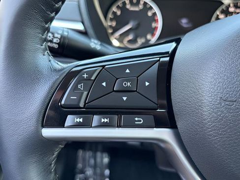 Used 2021 Nissan Altima 2.5 SV w/ SV Premium Package AWD/4WD image 17