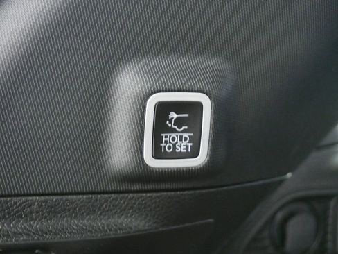 Used 2024 Jeep Grand Cherokee Altitude image 30