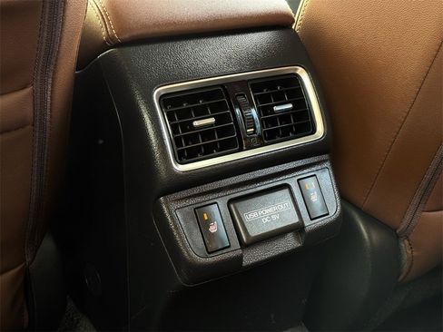 Used 2018 Subaru Outback 3.6R Touring image 40