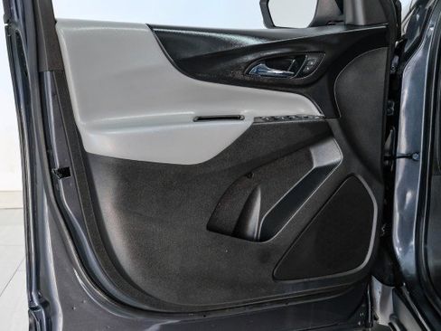 Used 2021 Chevrolet Equinox LS w/ LS Convenience Package FWD image 39