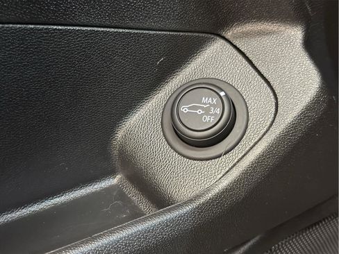 Certified 2022 GMC Terrain SLT w/ Tech Package image 36