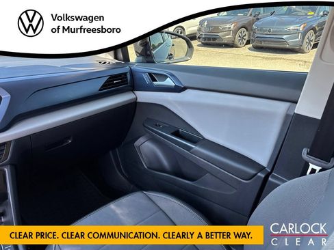 Certified 2023 Volkswagen Taos SE FWD image 30