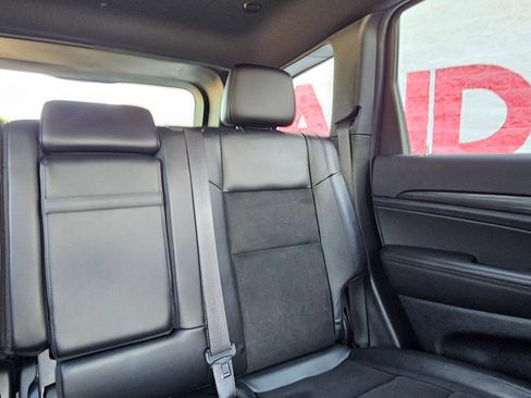 Used 2022 Jeep Grand Cherokee Laredo X AWD/4WD image 26