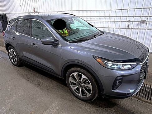 Used 2024 Ford Escape Platinum image 5