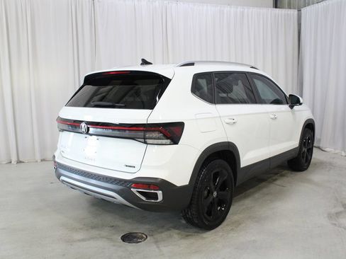 Used 2025 Volkswagen Taos SEL w/ Black Wheel Plus Package AWD/4WD image 26