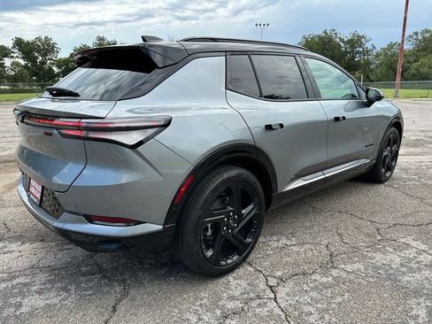 New 2025 Chevrolet Equinox EV RS w/ Convenience Package II image 18