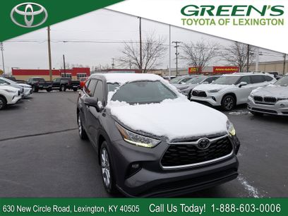 Used 2023 Toyota Highlander Limited