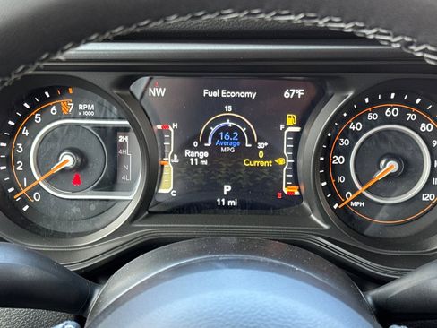 New 2025 Jeep Gladiator Willys image 22