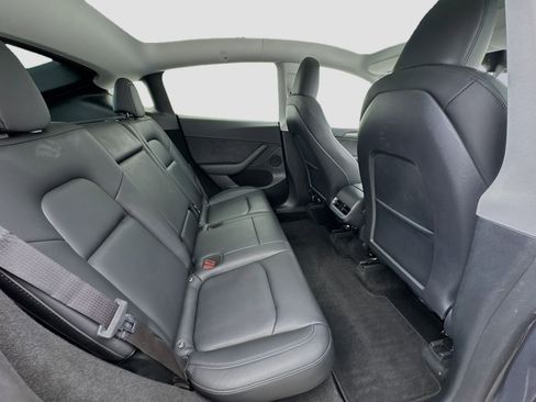Used 2023 Tesla Model Y Long Range AWD/4WD image 19