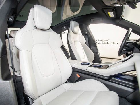 Used 2021 Porsche Taycan 4S w/ Premium Package image 14