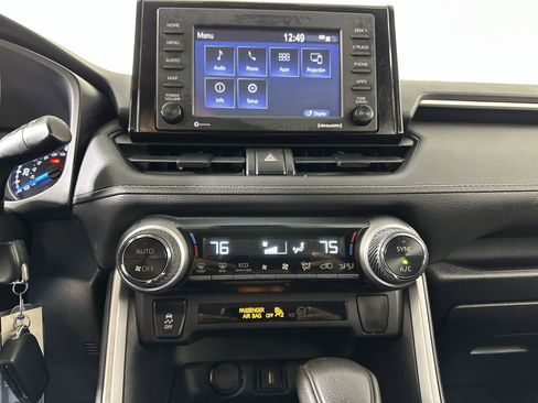 Used 2021 Toyota RAV4 LE image 50