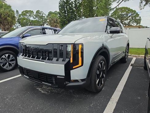 Used 2027 Kia Telluride S w/ Towing Package AWD/4WD image 6