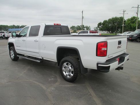 Used 2017 GMC Sierra 3500 Denali w/ Duramax Plus Package AWD/4WD image 9