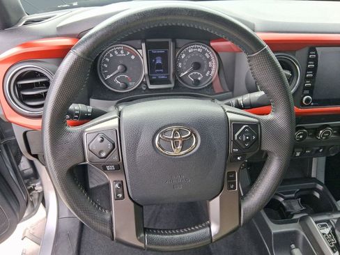 Used 2020 Toyota Tacoma TRD Sport image 15