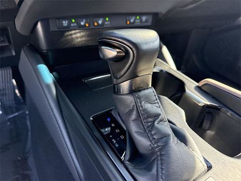 Certified 2024 Lexus ES 350 w/ Premium Package image 20