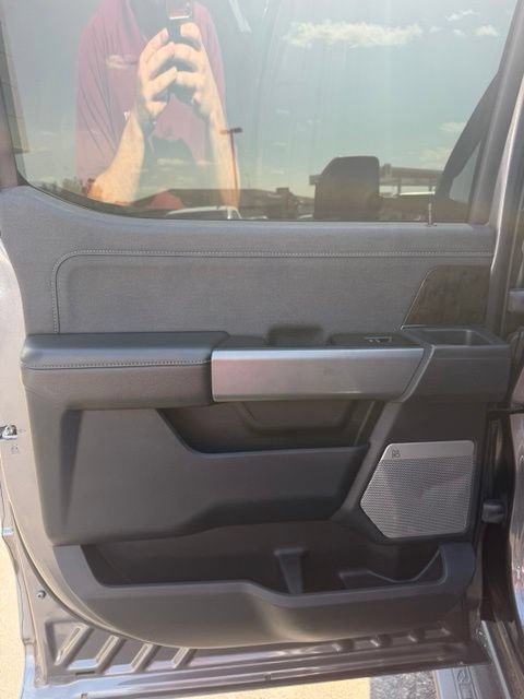 Used 2024 Ford F250 Lariat w/ Sport Appearance Package AWD/4WD image 13