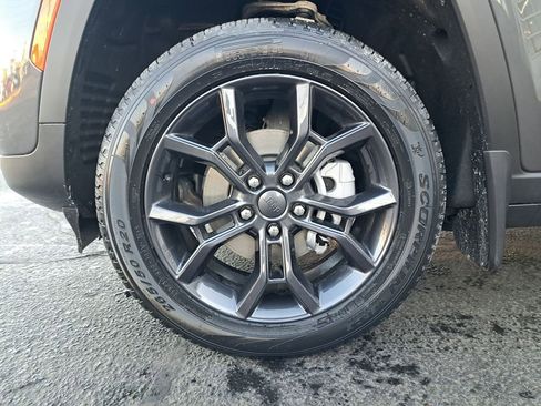 New 2025 Jeep Grand Cherokee Limited image 10