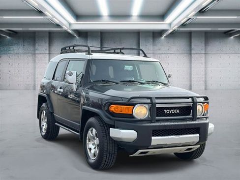 Used 2007 Toyota FJ Cruiser 4WD image 2